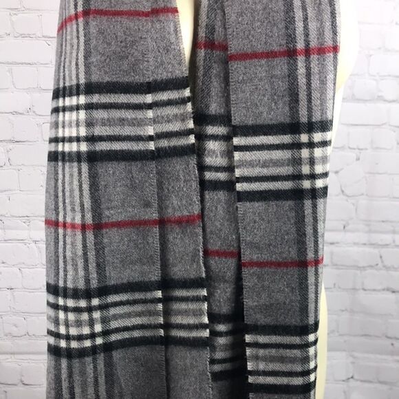 Cashmink by V. Fraas scarf gray red black white plaid EUC - Picture 4 of 4